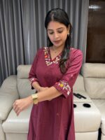 Thread work Kurta pant set - Image 3