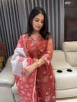 Pure Cotton Kota kurta and Dupatta set - Image 9